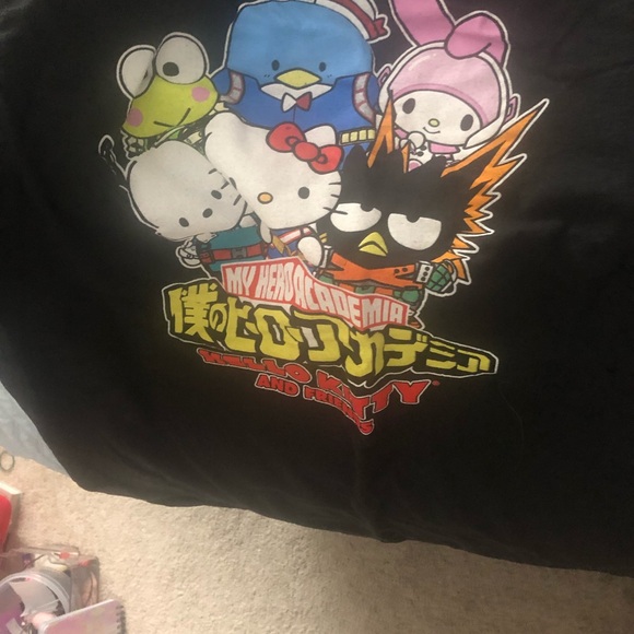 Hello kitty and friends T-shirt. - Picture 2 of 3